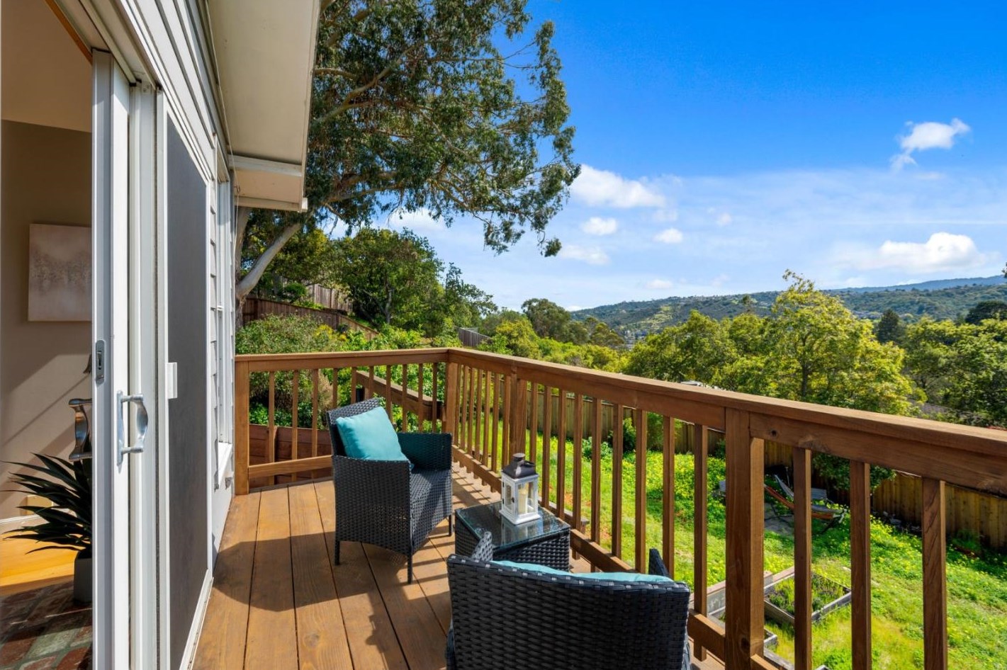 1941 Hillman Ave, Belmont CA  94002-1739 exterior