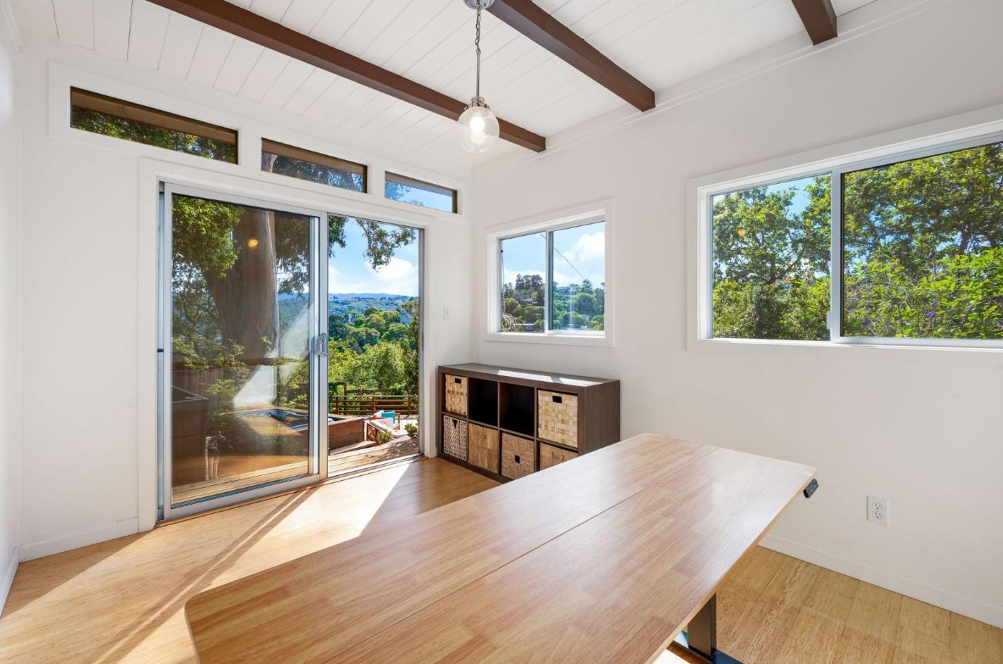1941 Hillman Ave, Belmont CA  94002-1739 exterior