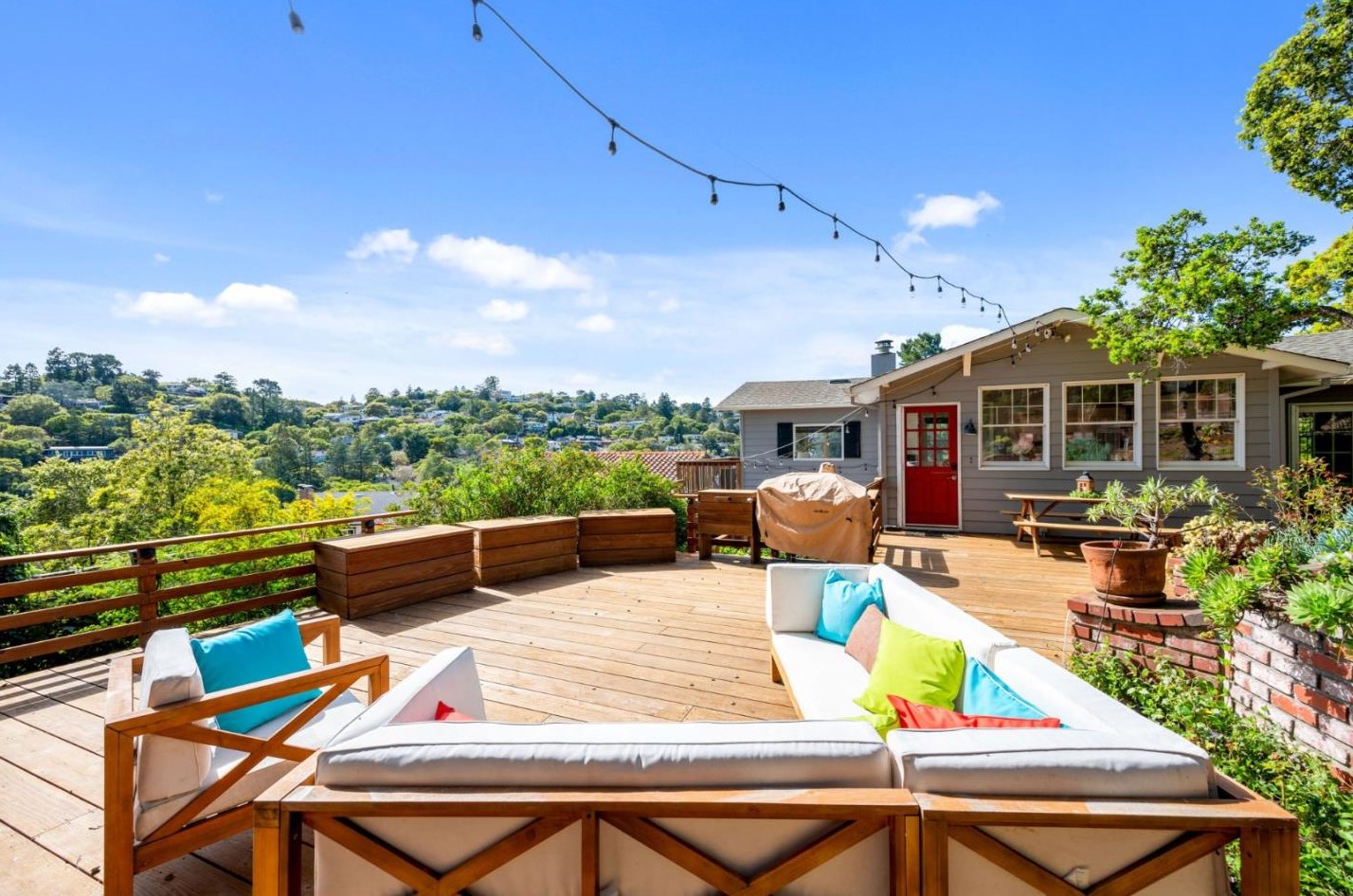 1941 Hillman Ave, Belmont CA  94002-1739 exterior