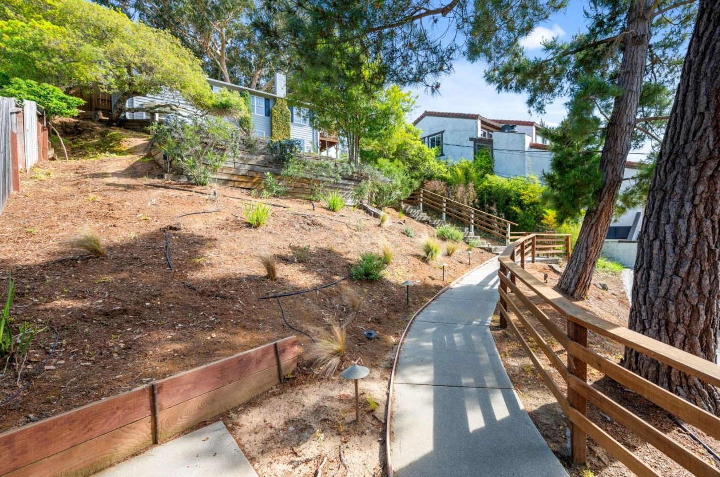 1941 Hillman Ave, Belmont CA  94002-1739 exterior