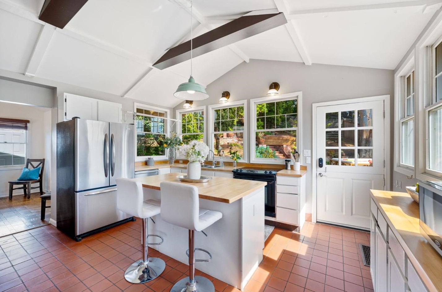 1941 Hillman Ave, Belmont CA  94002-1739 exterior