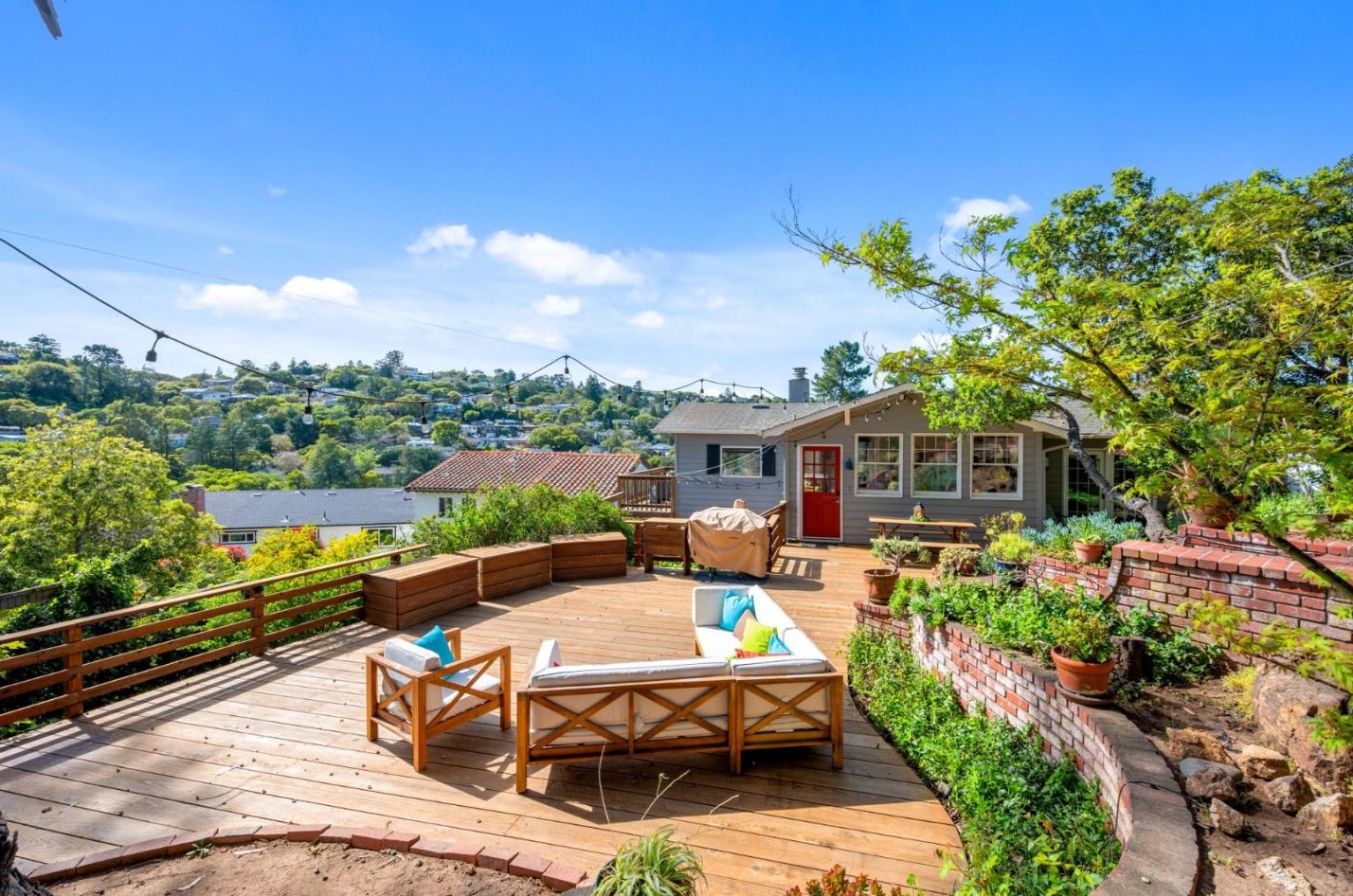 1941 Hillman Ave, Belmont CA  94002-1739 exterior