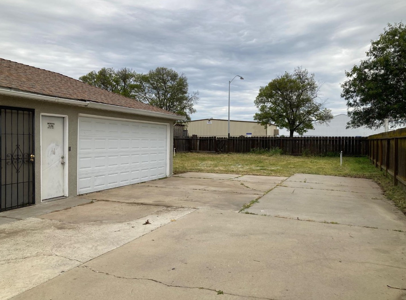 702 Conejo Ave, Modesto CA  95354-4275 exterior