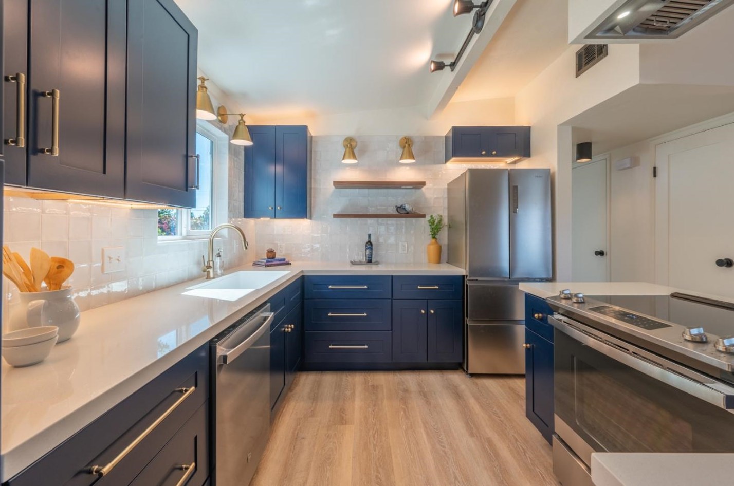 1543 Waring St, Seaside CA  93955-5038 exterior