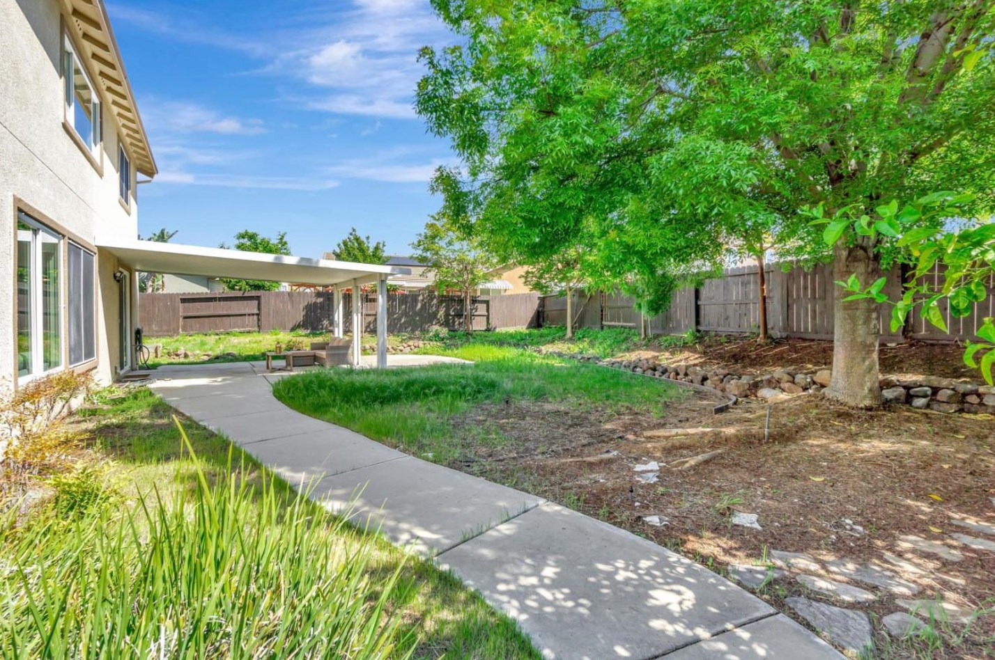 2248 Glen Canyon Dr, West Pittsburg CA  94565-2497 exterior