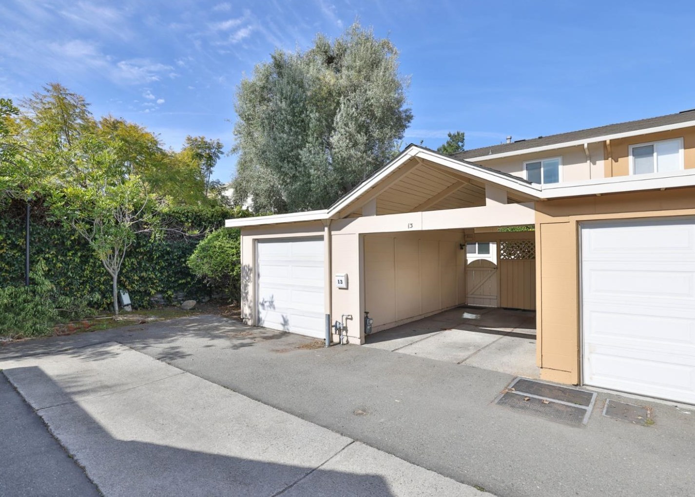 13 Sutter Creek Ln, Mountain View CA  94043-3108 exterior