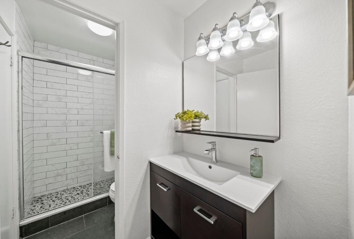 107 Villa Dr, Richmond CA  94806-3768 exterior