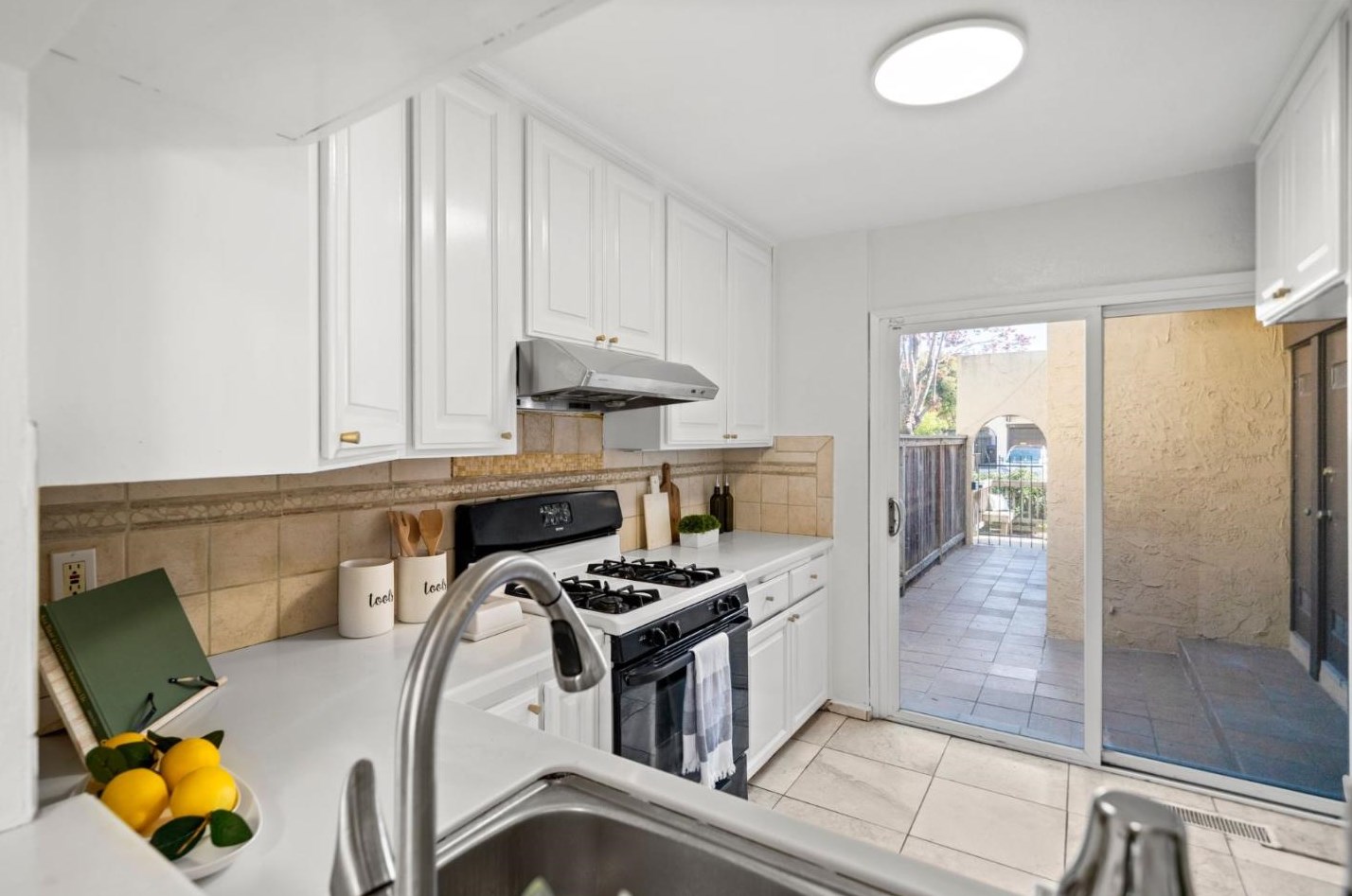 107 Villa Dr, Richmond CA  94806-3768 exterior