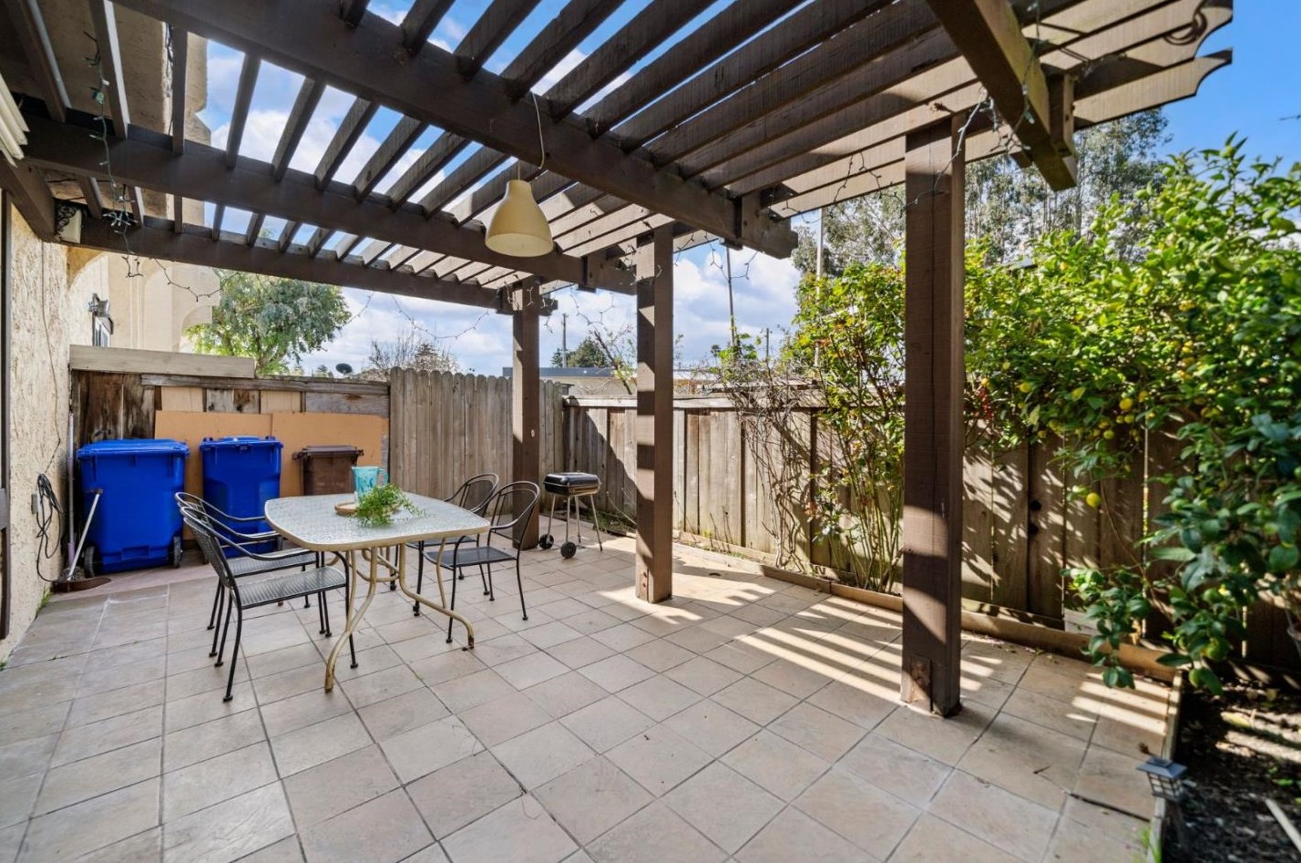 107 Villa Dr, Richmond CA  94806-3768 exterior