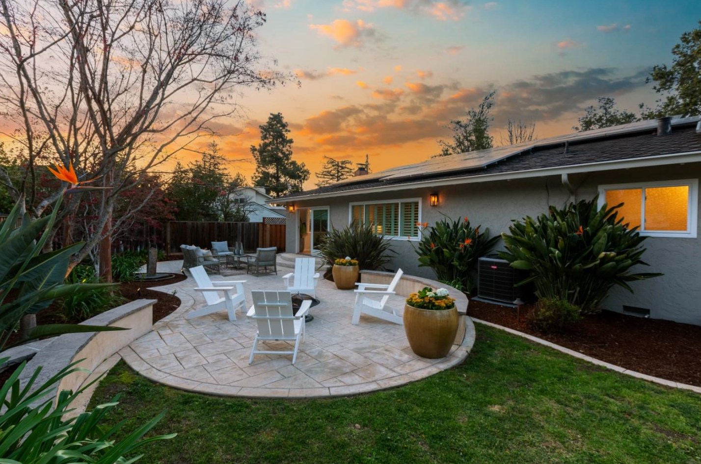 490 Cherry Ave, Los Altos CA 94022-1621 exterior