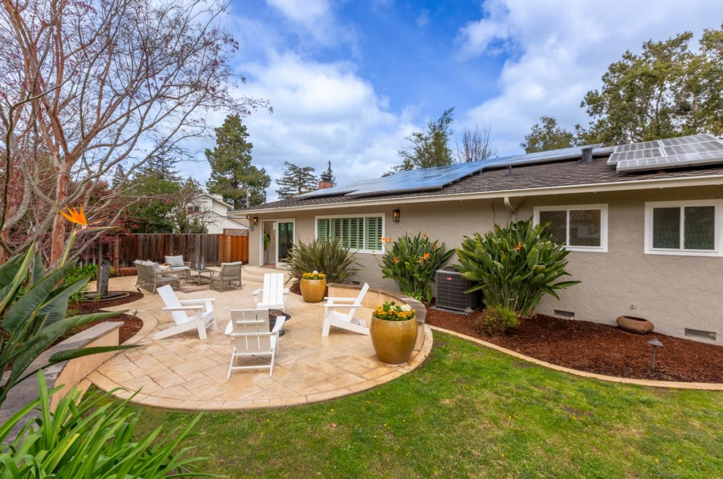 490 Cherry Ave, Los Altos CA 94022-1621 exterior