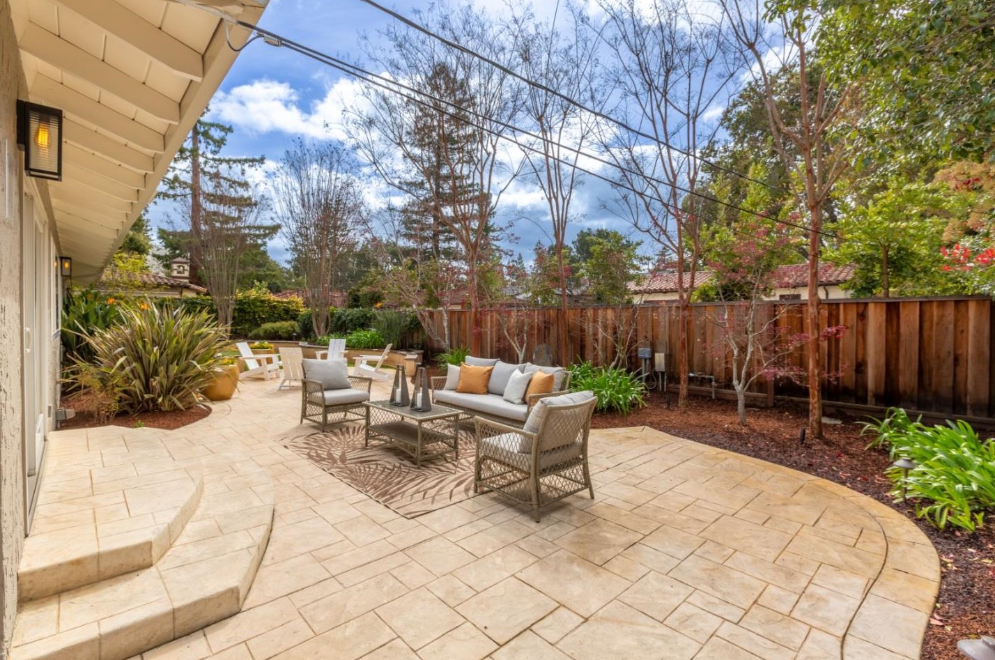 490 Cherry Ave, Los Altos CA 94022-1621 exterior