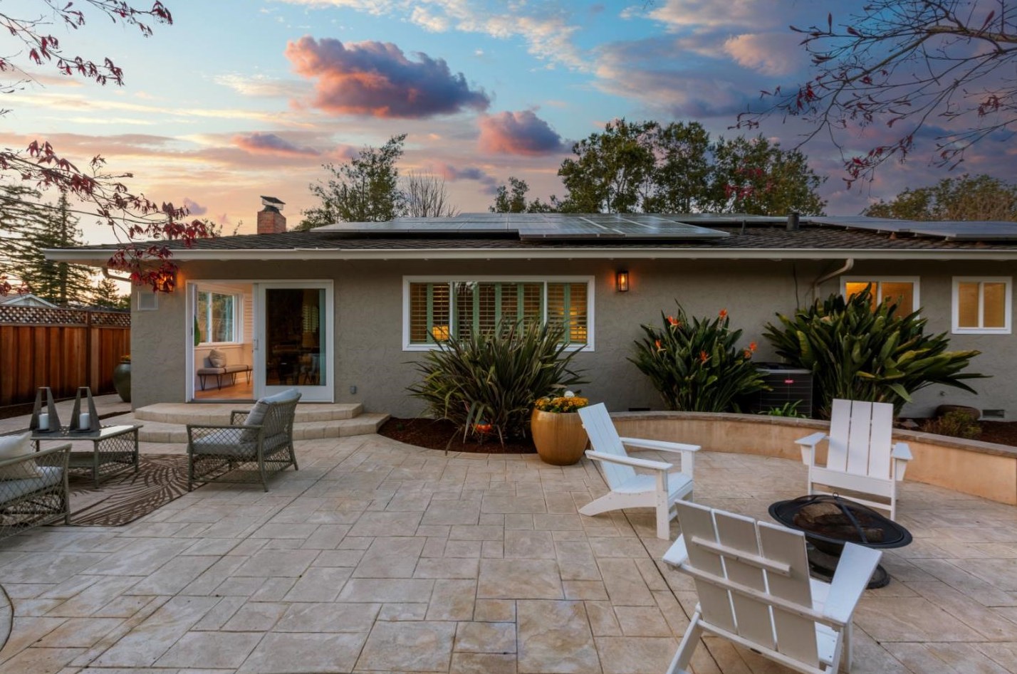 490 Cherry Ave, Los Altos CA 94022-1621 exterior