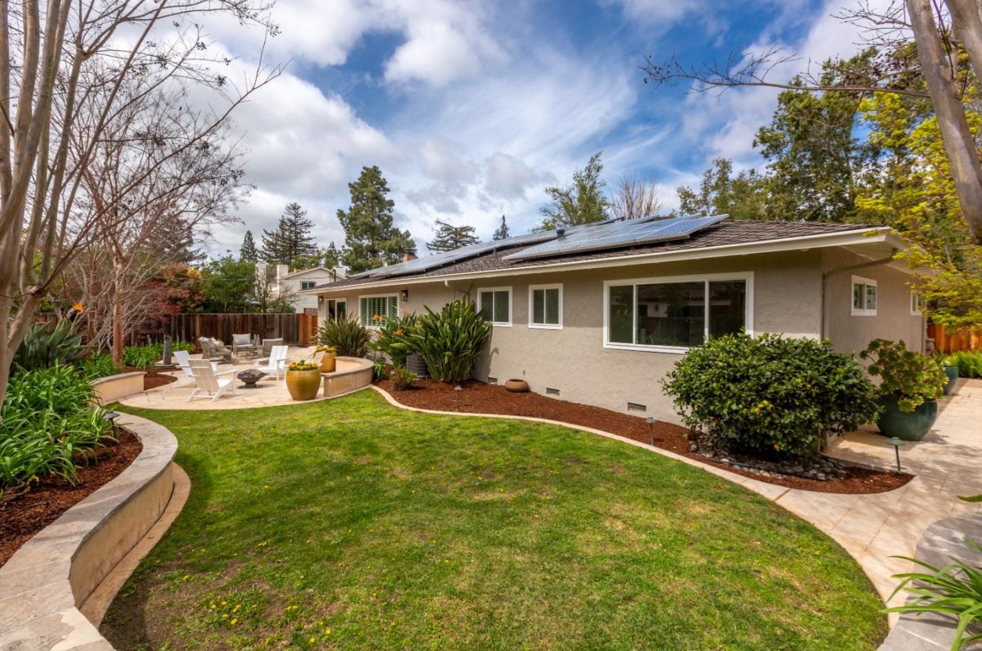 490 Cherry Ave, Los Altos CA 94022-1621 exterior