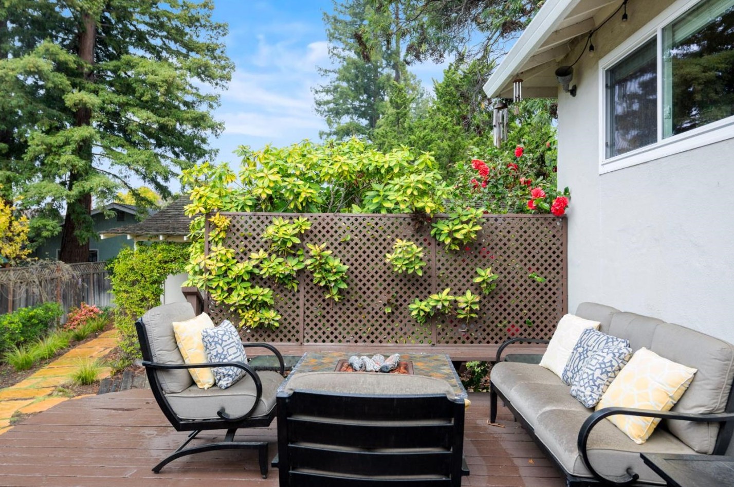 980 Altschul Ave, Menlo Park CA  94025-6705 exterior