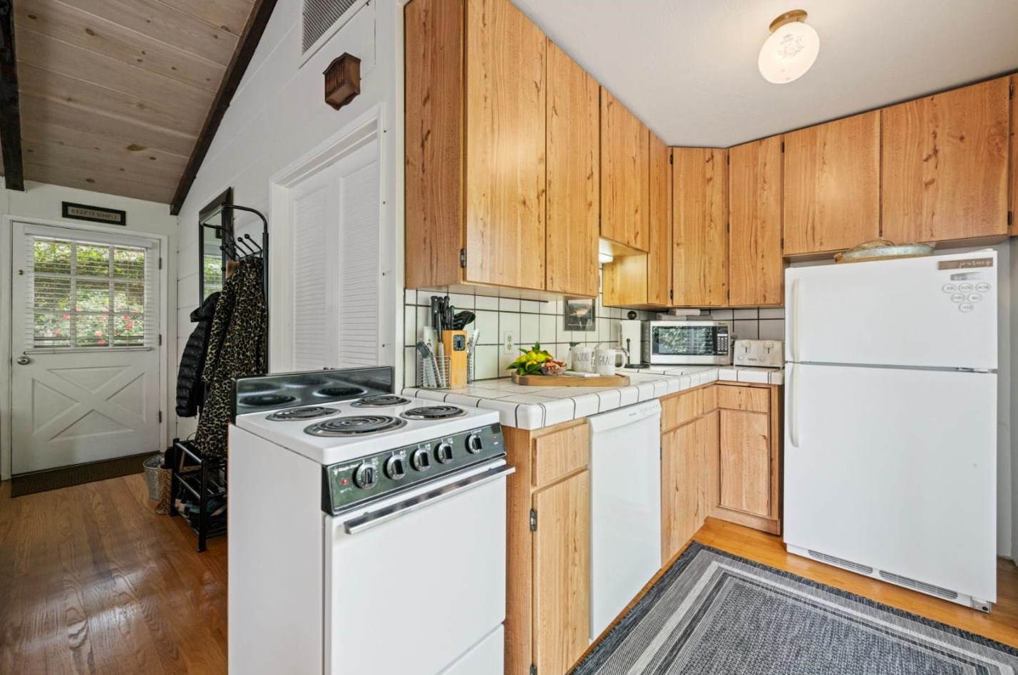 980 Altschul Ave, Menlo Park CA  94025-6705 exterior