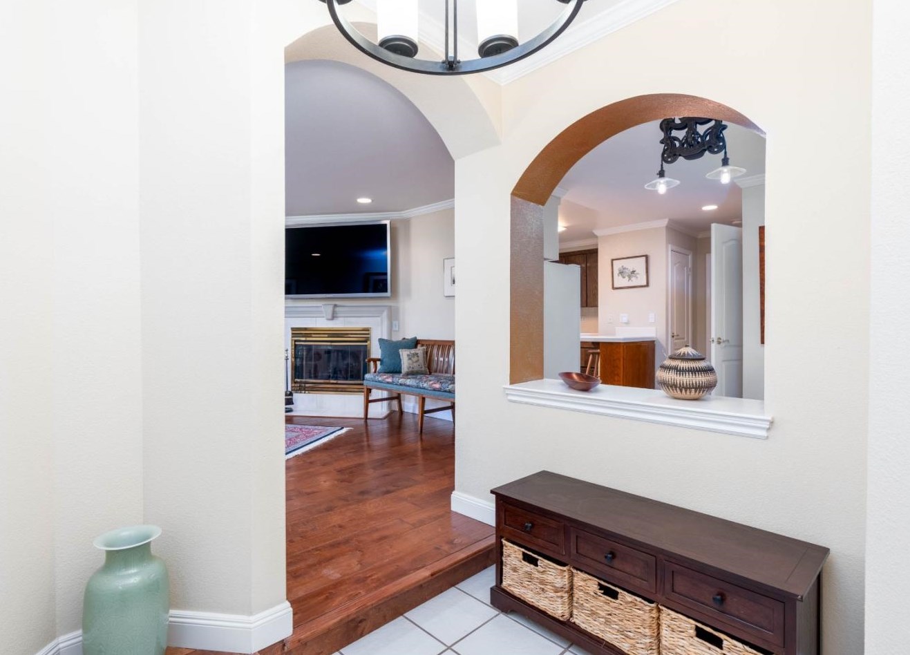 464 Upland Rd, Redwood City CA  94062-2826 exterior