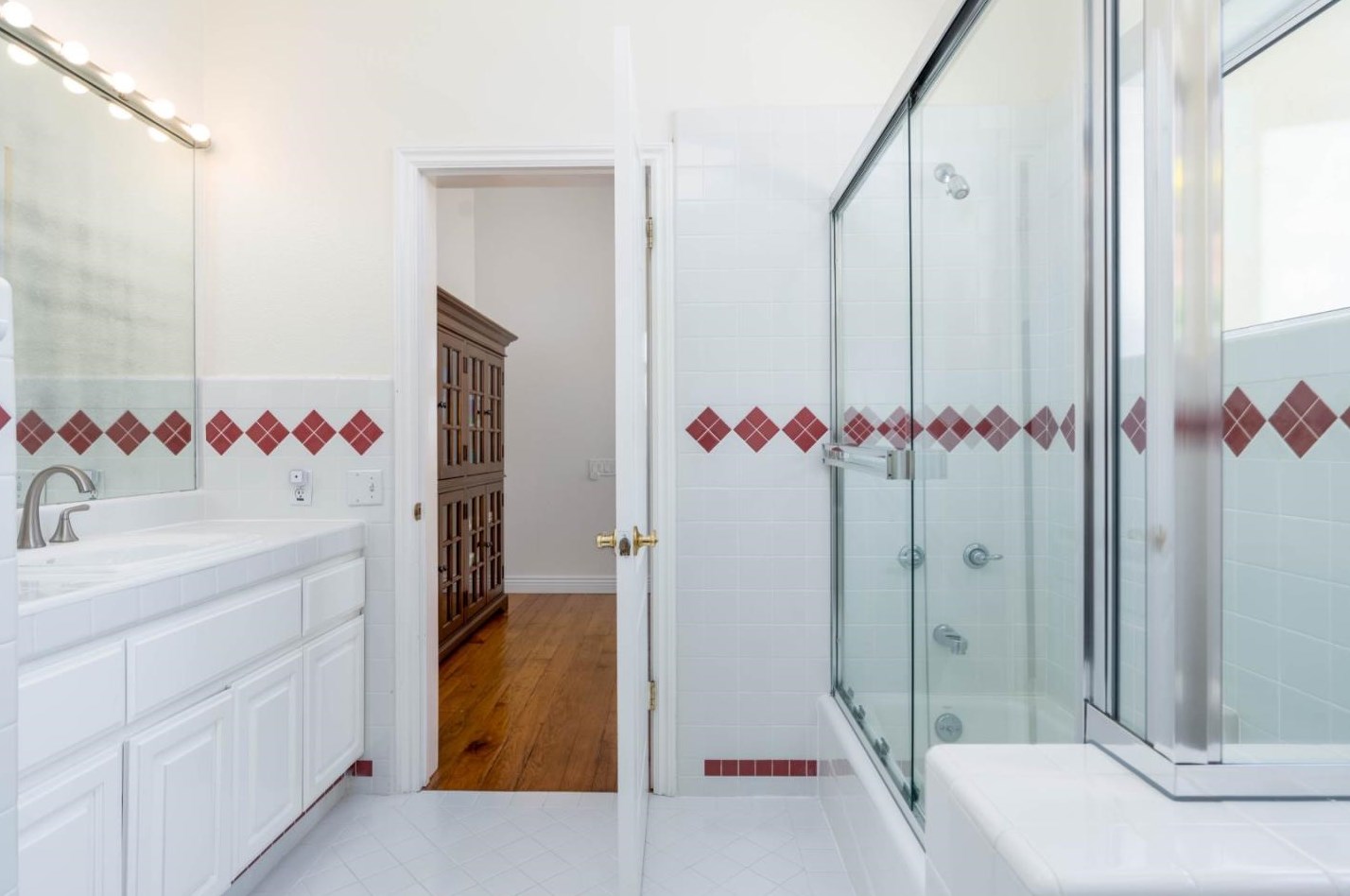 464 Upland Rd, Redwood City CA  94062-2826 exterior