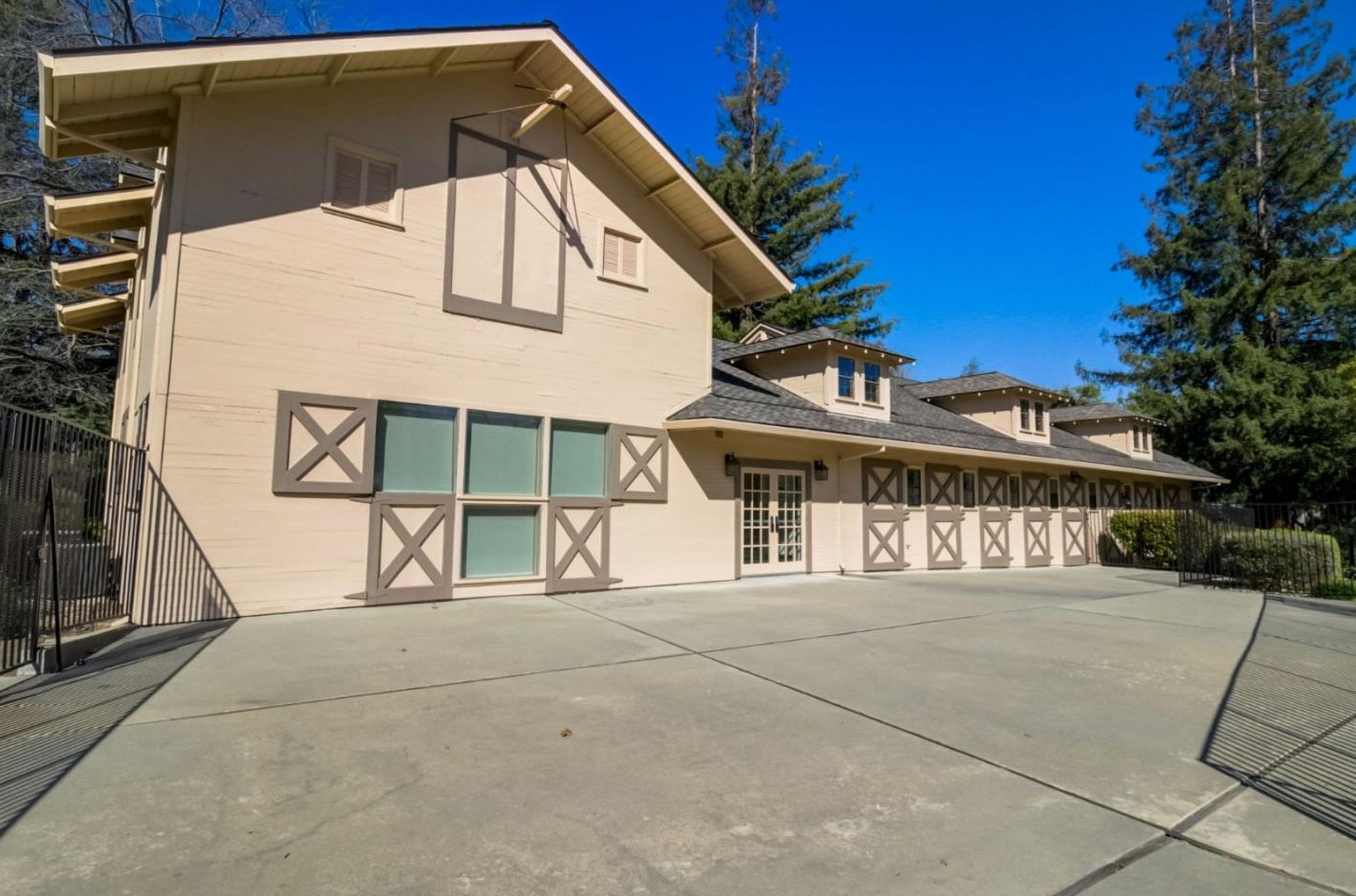 11012 Canyon Vista Dr, Cupertino CA  95014-5405 exterior