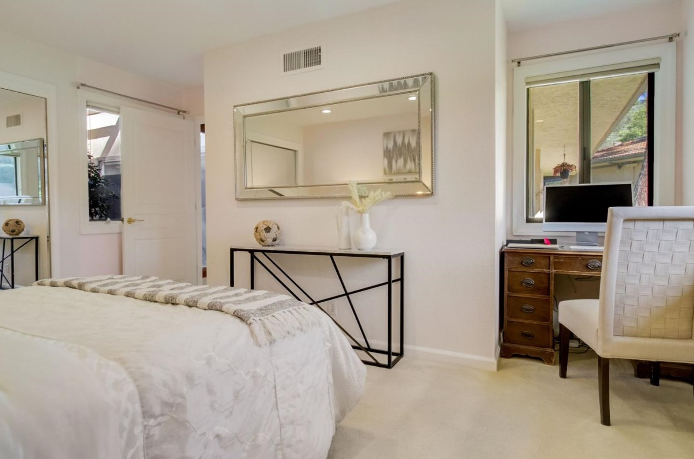 11012 Canyon Vista Dr, Cupertino CA  95014-5405 exterior