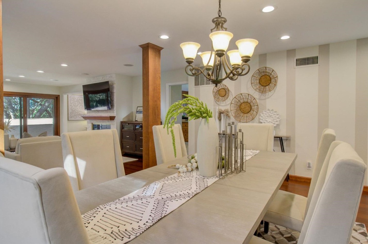 11012 Canyon Vista Dr, Cupertino CA  95014-5405 exterior