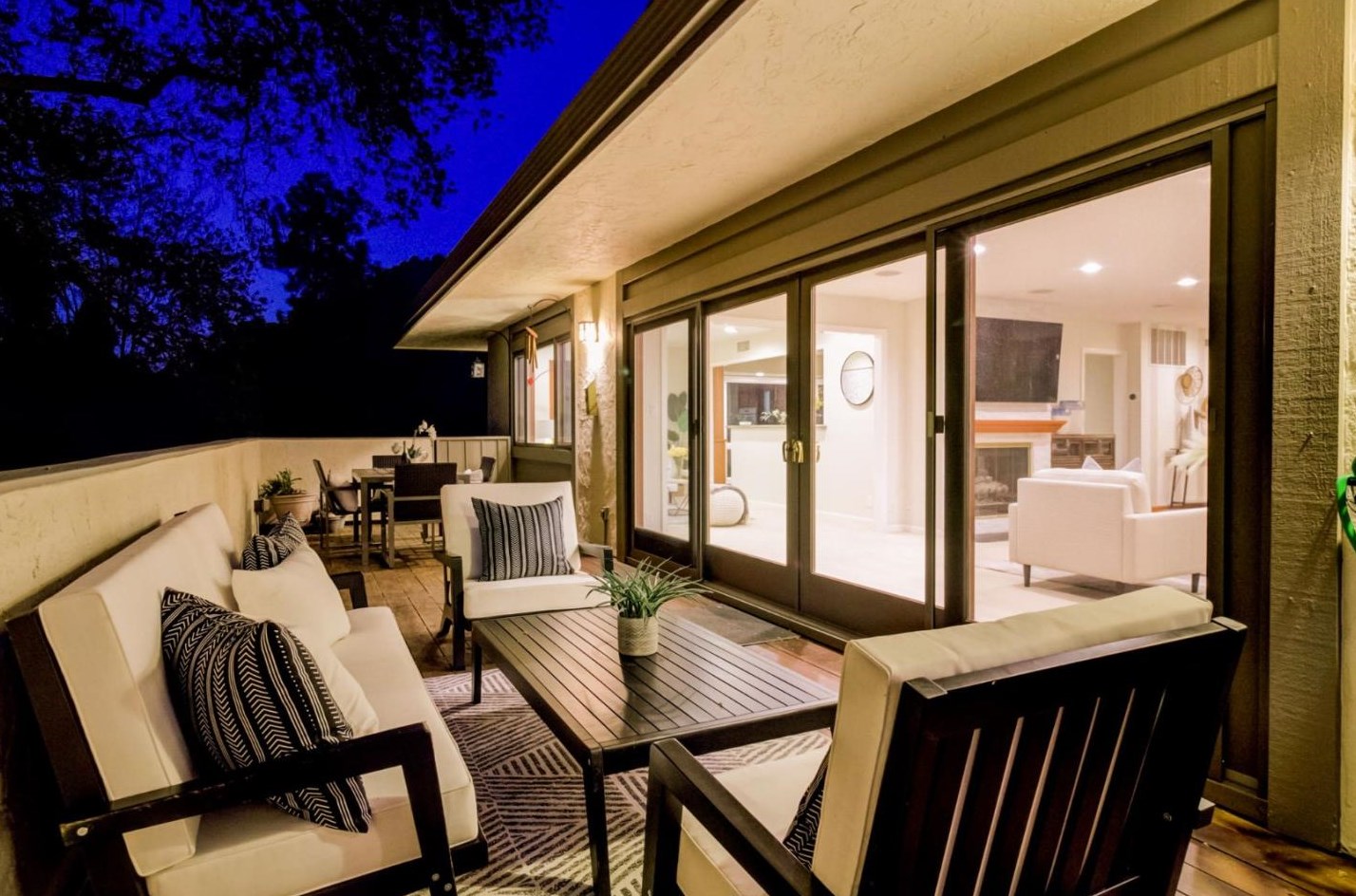 11012 Canyon Vista Dr, Cupertino CA  95014-5405 exterior