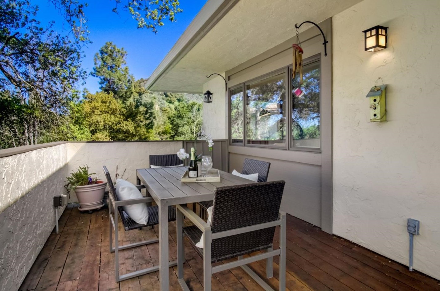 11012 Canyon Vista Dr, Cupertino CA  95014-5405 exterior