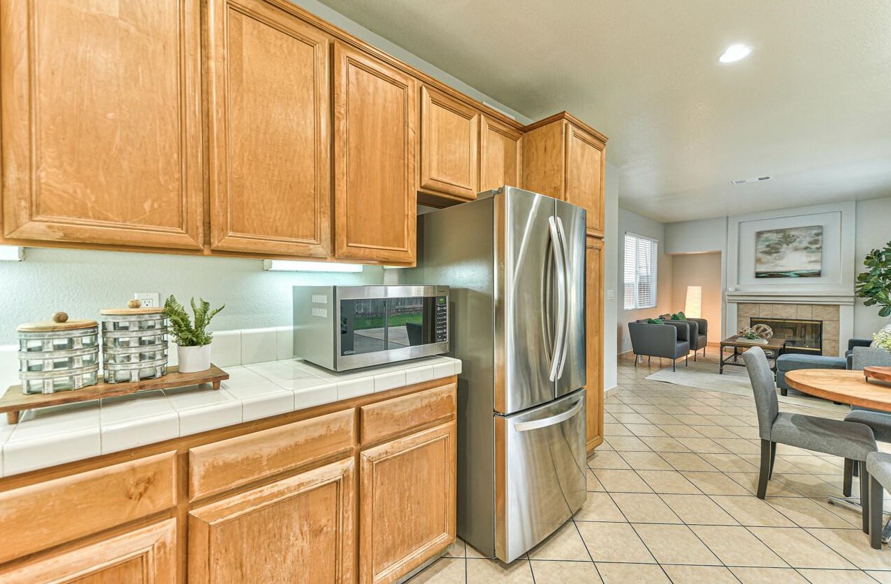 101 Beresini Ln, Hollister CA  95023-9068 exterior