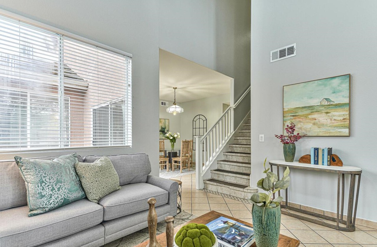 101 Beresini Ln, Hollister CA  95023-9068 exterior