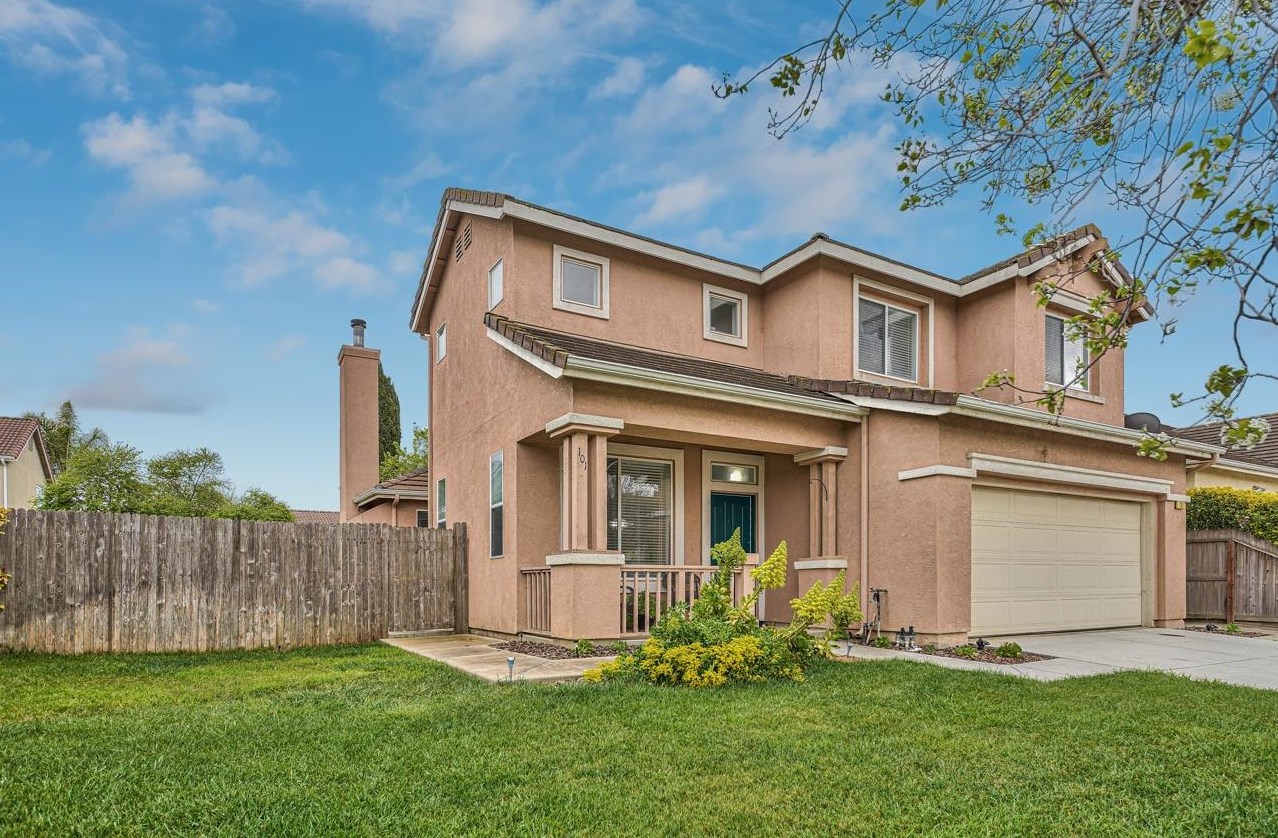 101 Beresini Ln, Hollister CA  95023-9068 exterior