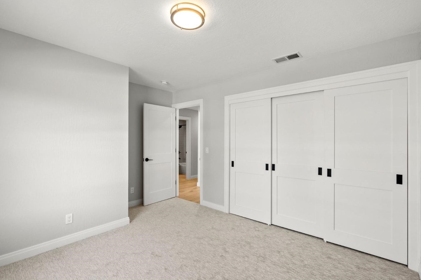 2786 Carolina Ave, Redwood City CA  94061-3245 exterior