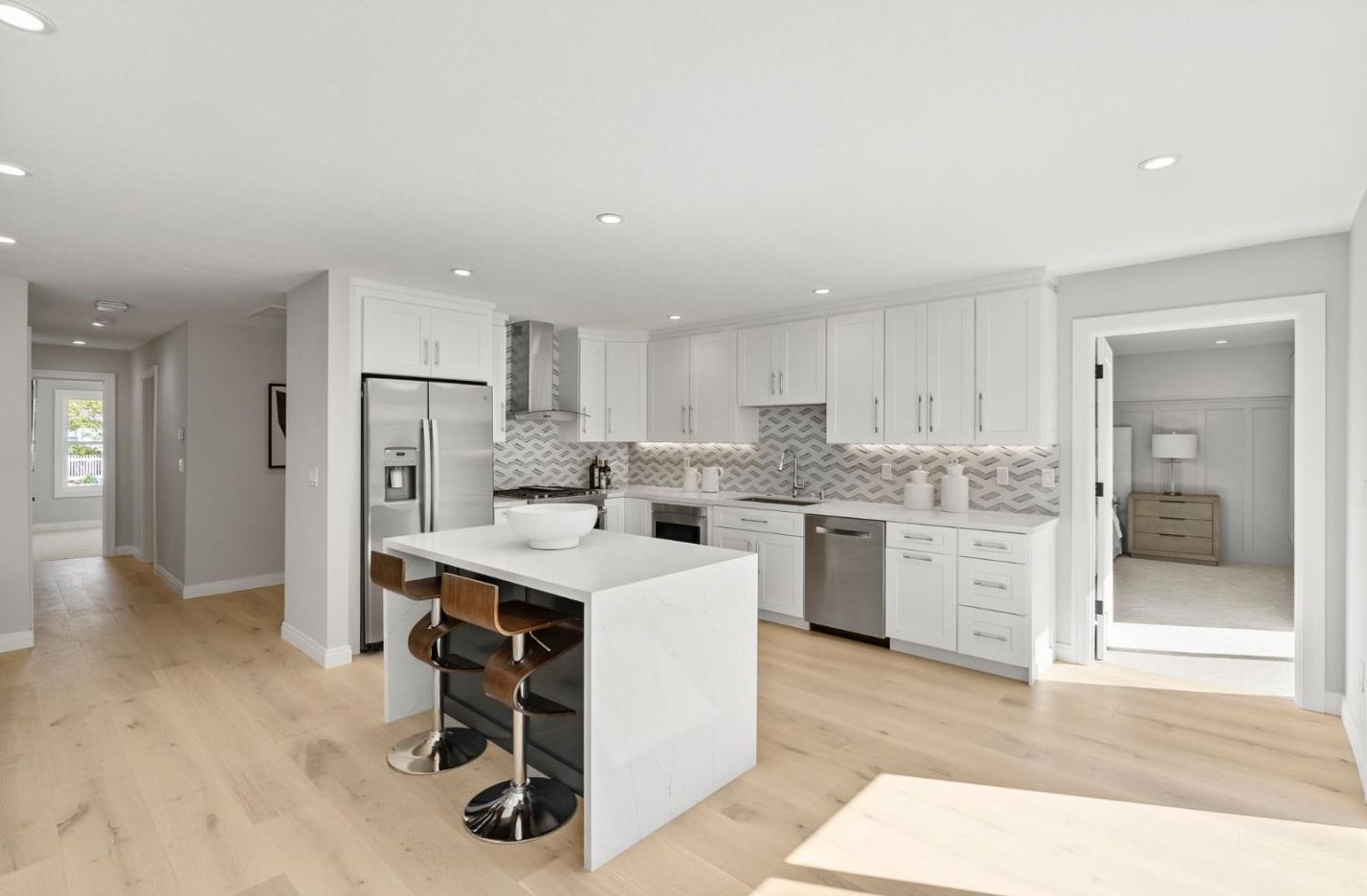 2786 Carolina Ave, Redwood City CA  94061-3245 exterior