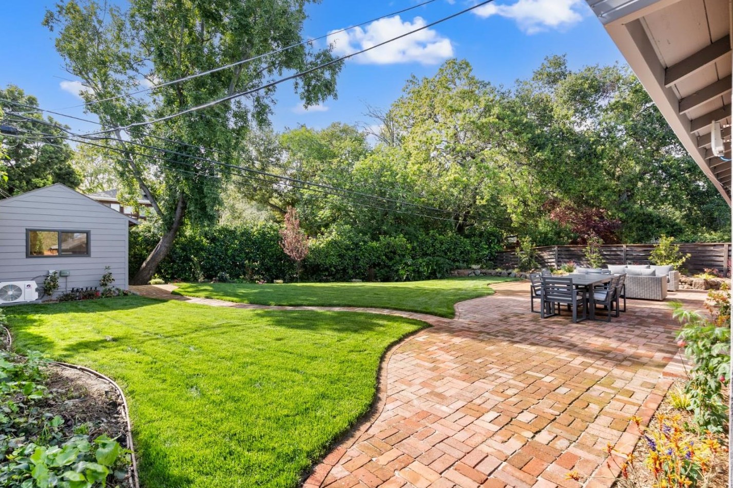 2786 Carolina Ave, Redwood City CA  94061-3245 exterior