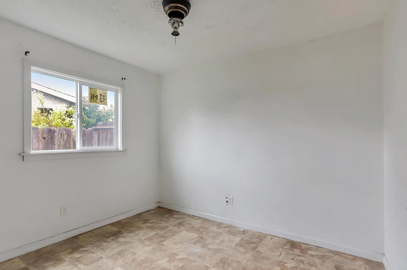 50 Almond Ct, Hollister CA  95023-3548 exterior