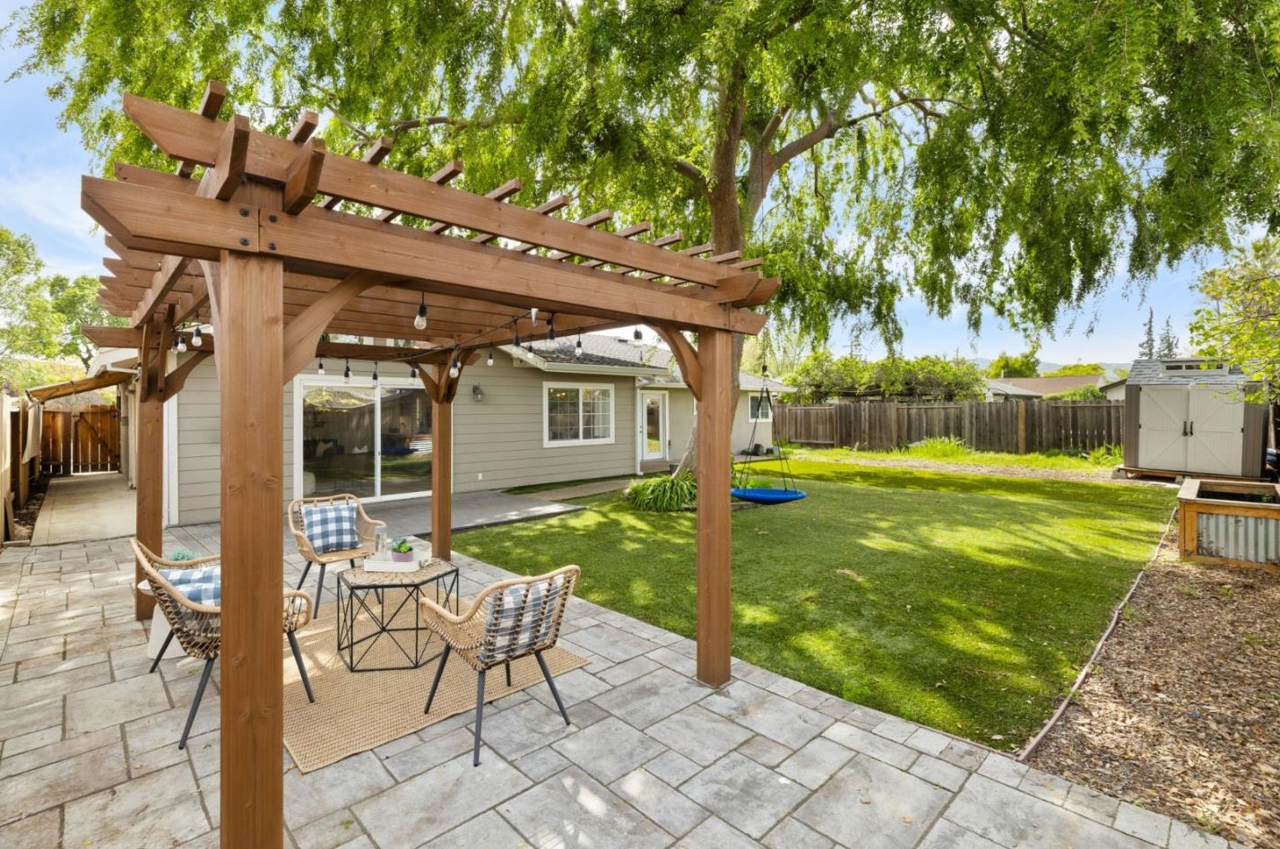 36 Mazie Dr, Concord CA  94523-3310 exterior