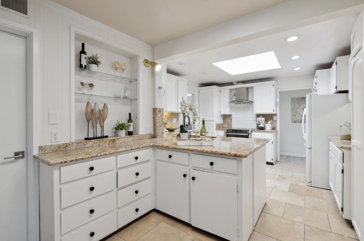 1425 Gilmore St, Mountain View CA  94040-2914 exterior