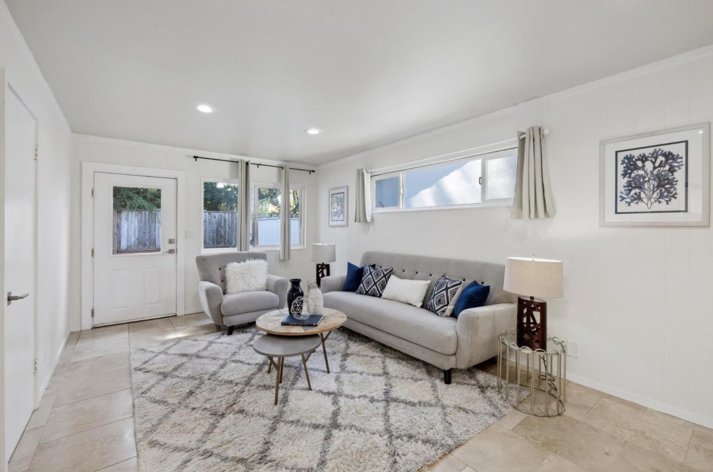 1425 Gilmore St, Mountain View CA  94040-2914 exterior