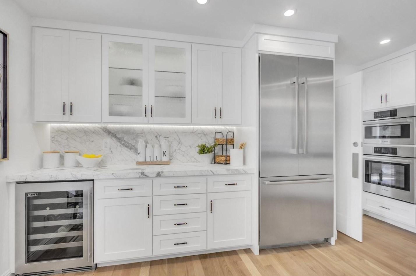 2063 Gordon Ave, Menlo Park CA  94025-6034 exterior