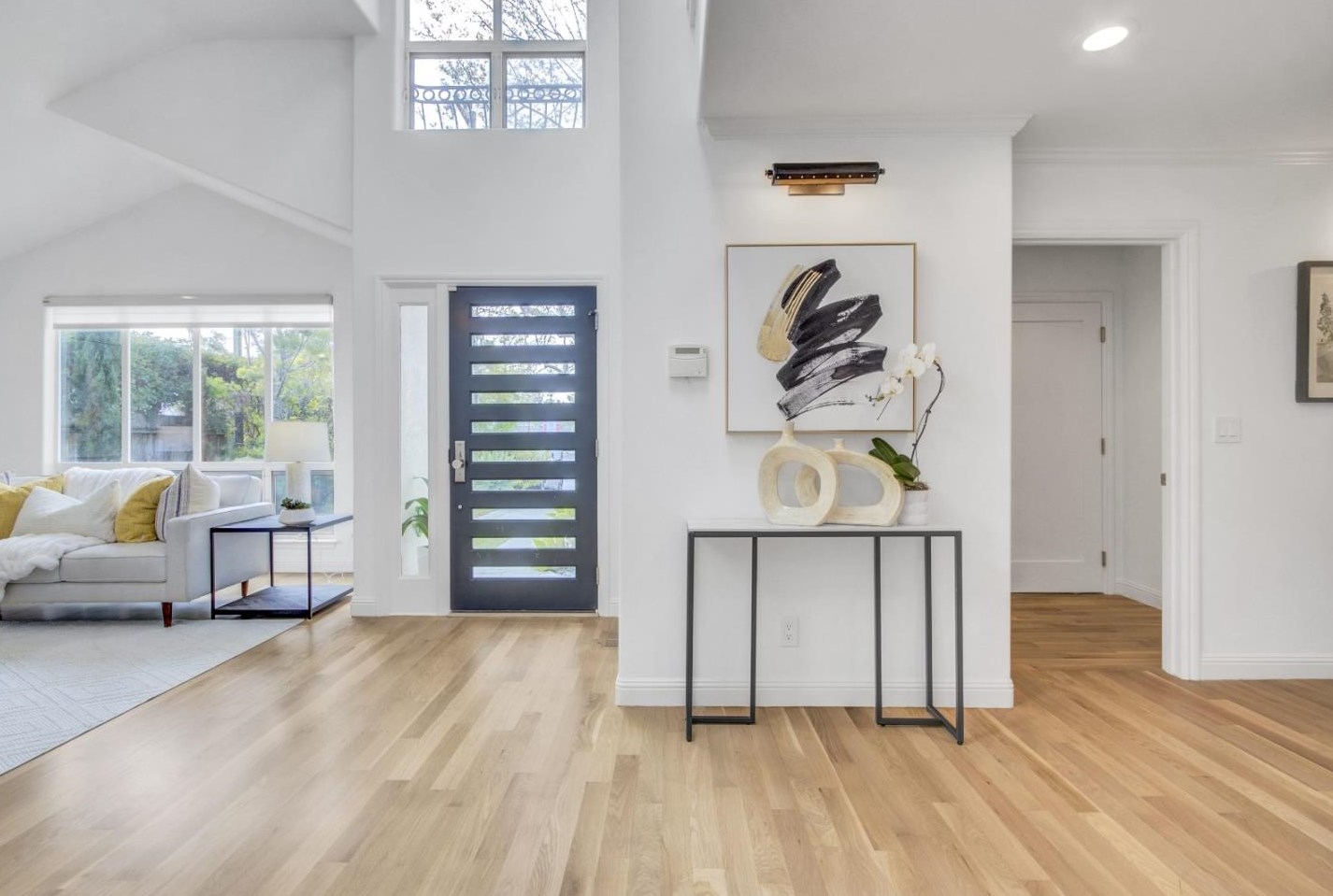 2063 Gordon Ave, Menlo Park CA  94025-6034 exterior