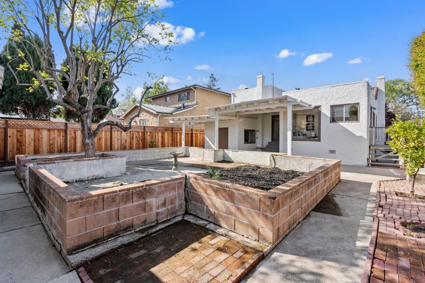 1151 Cleveland St, Redwood City CA  94061-2234 exterior