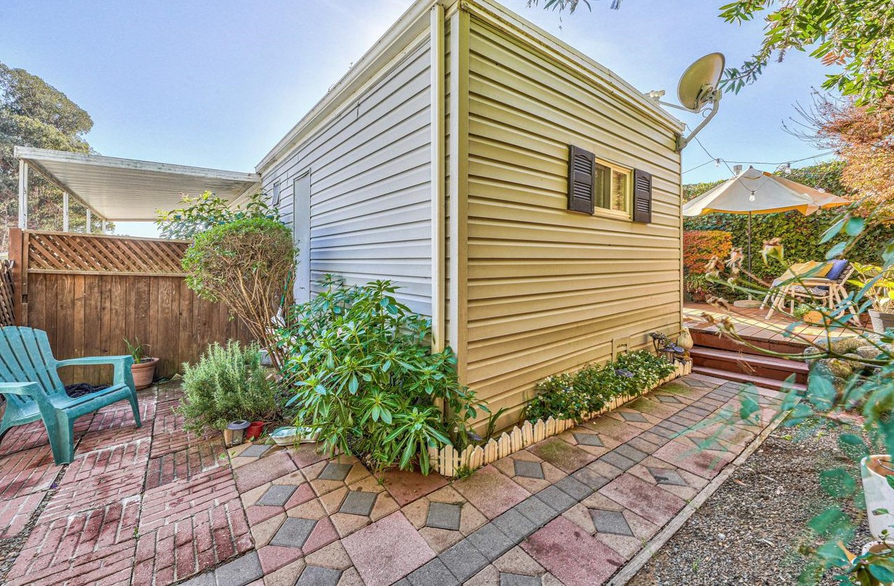 8710 Prunedale North Rd, Salinas CA  93907-1371 exterior
