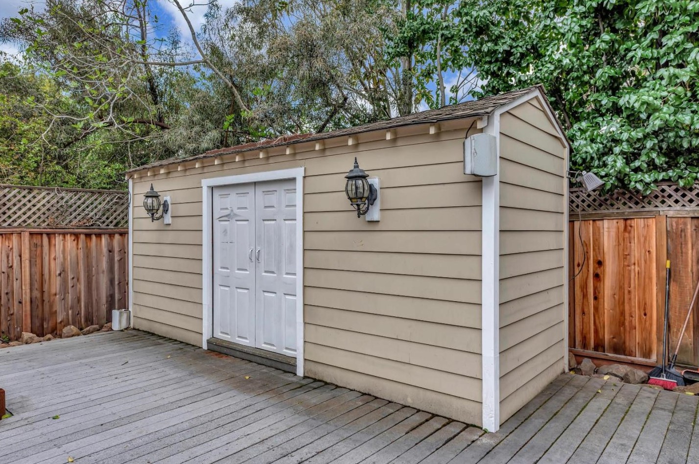 1623 Fallen Leaf Ln, Los Altos CA  94024-6212 exterior