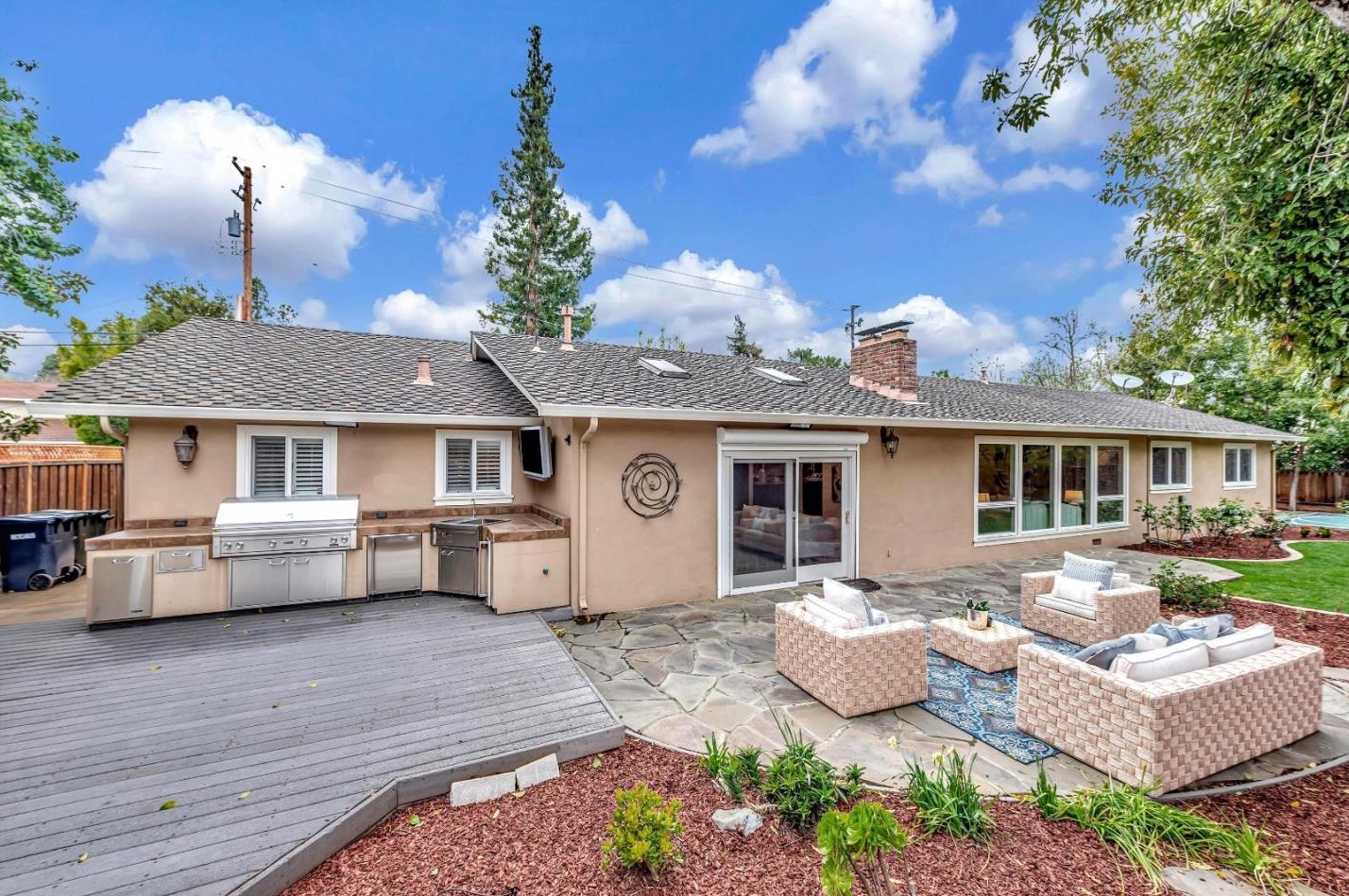 1623 Fallen Leaf Ln, Los Altos CA  94024-6212 exterior