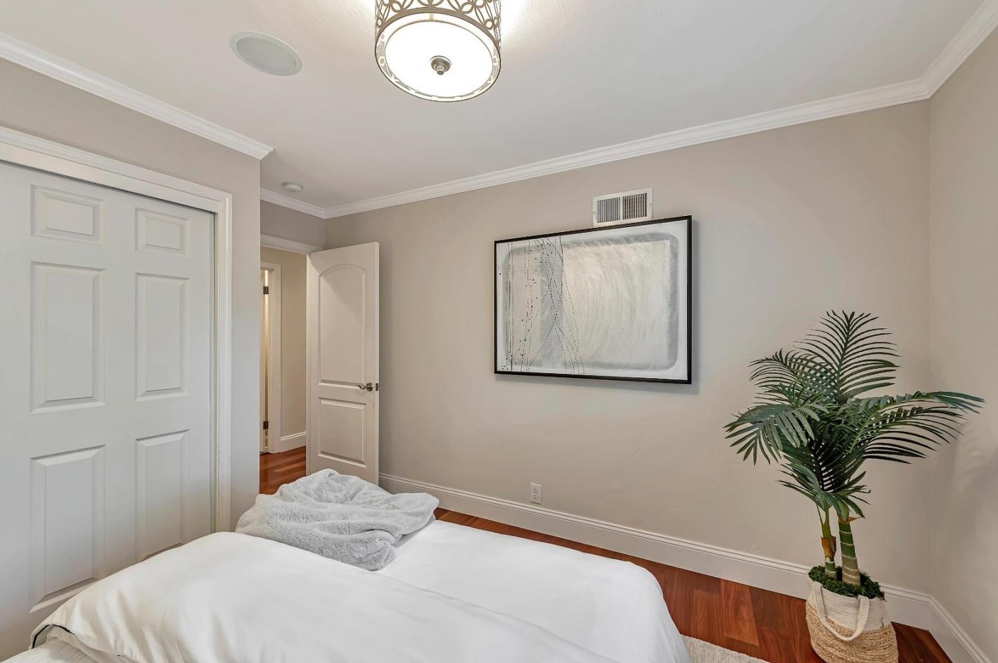 1623 Fallen Leaf Ln, Los Altos CA  94024-6212 exterior