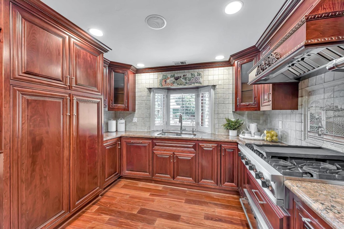 1623 Fallen Leaf Ln, Los Altos CA  94024-6212 exterior