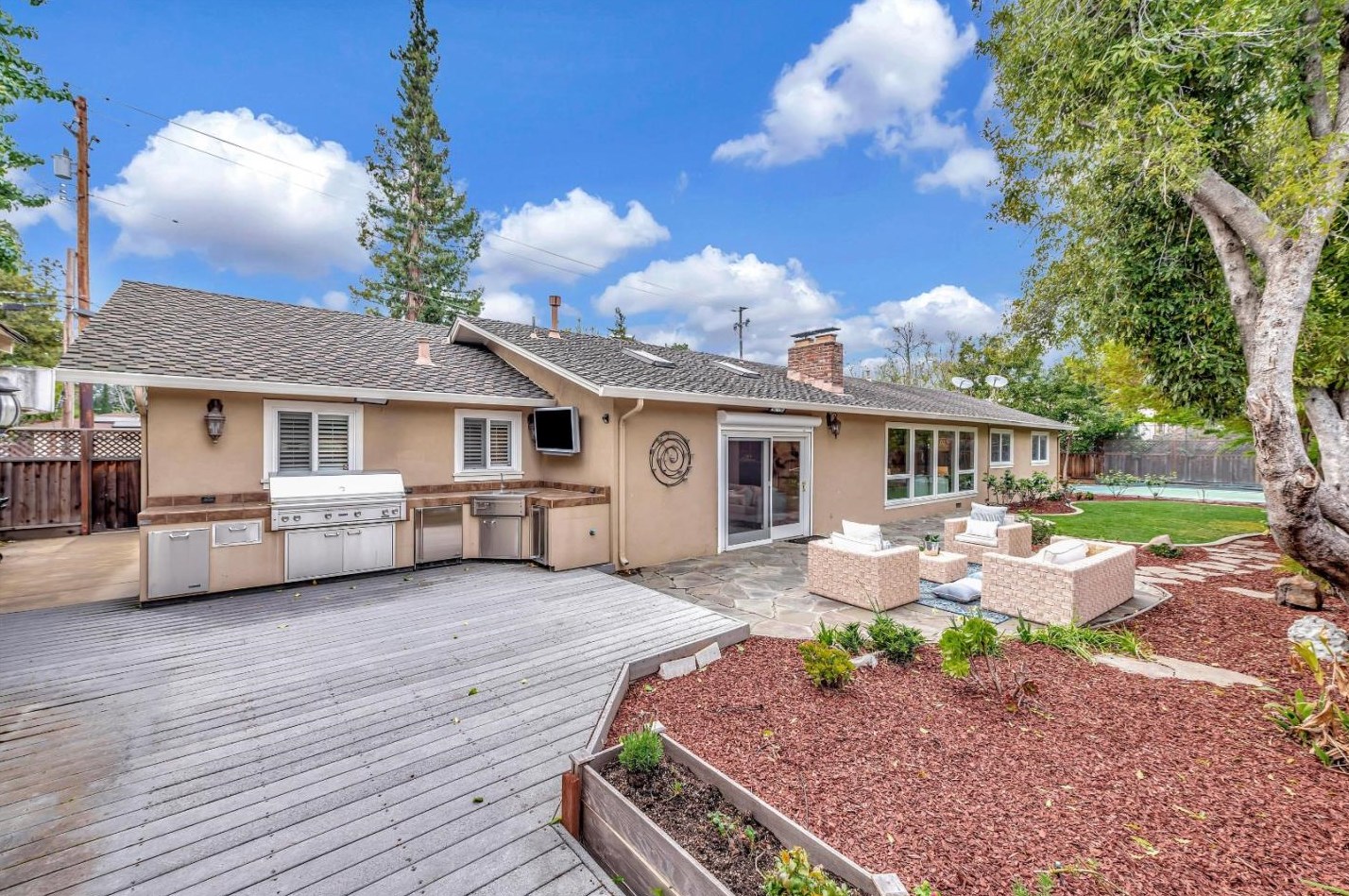 1623 Fallen Leaf Ln, Los Altos CA  94024-6212 exterior