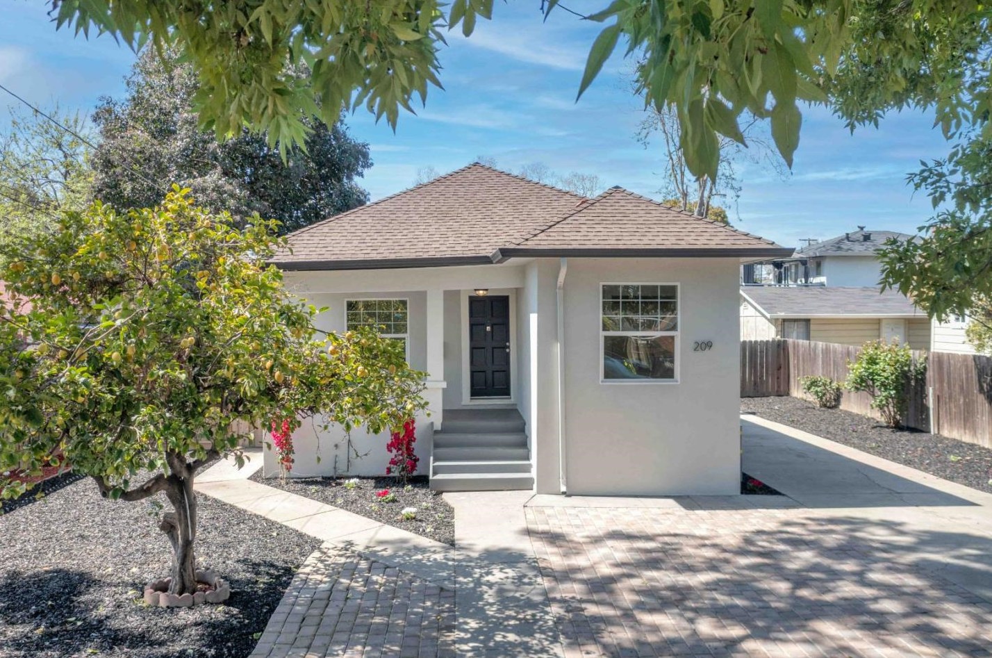 209 19 St, San Jose CA 95116-2710 exterior