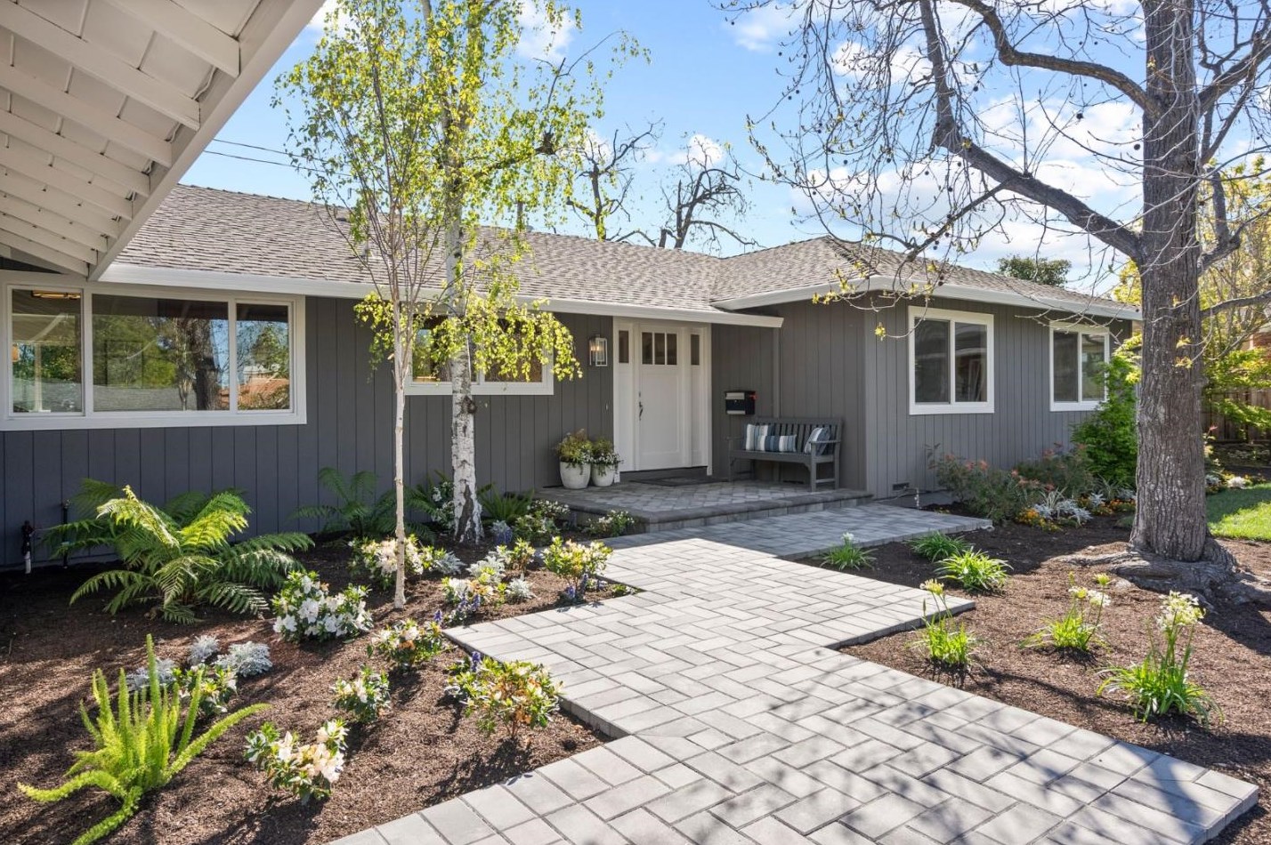 20392 Manoa Ct, Saratoga CA  95070-4909 exterior