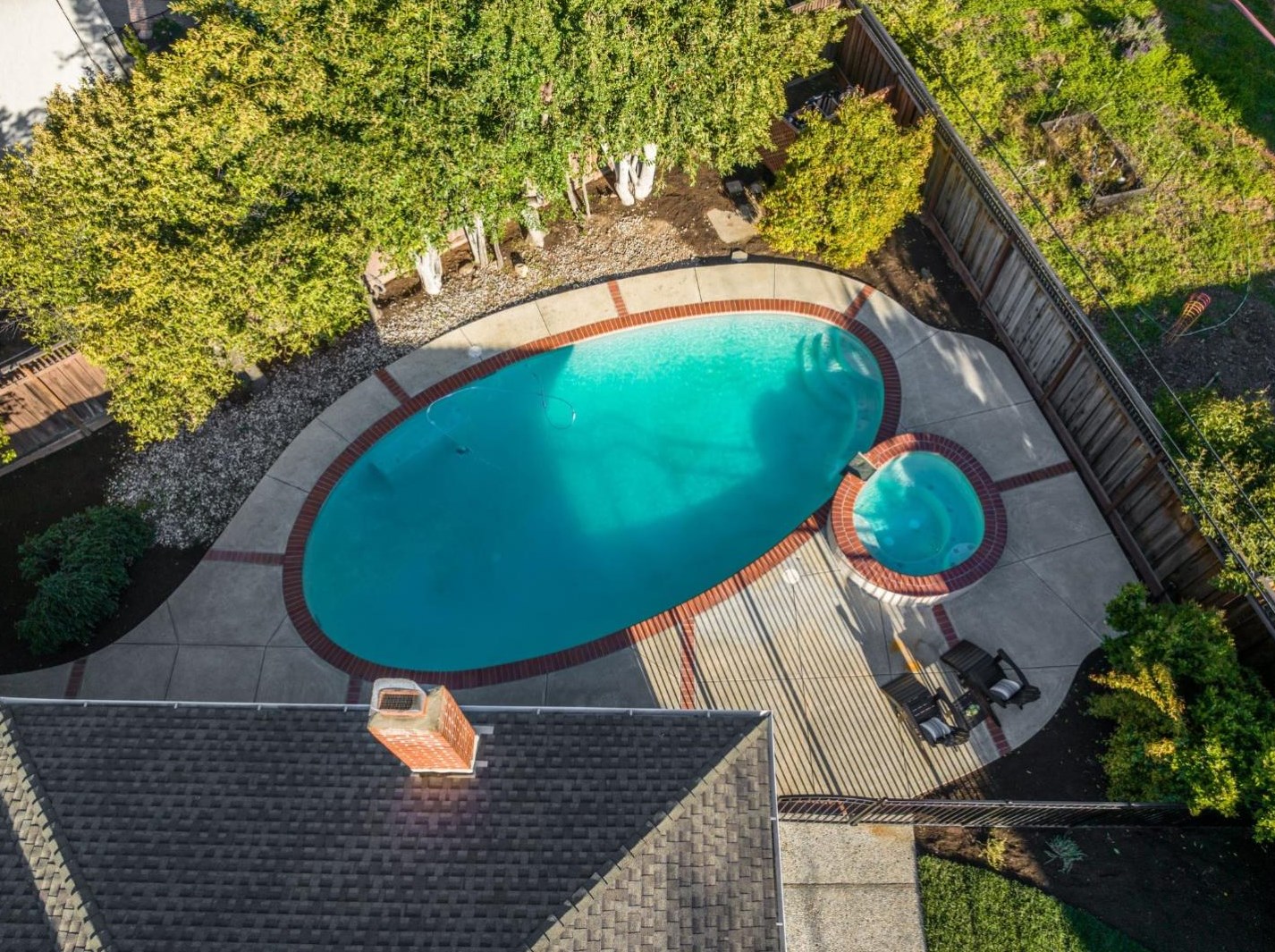 20392 Manoa Ct, Saratoga CA  95070-4909 exterior