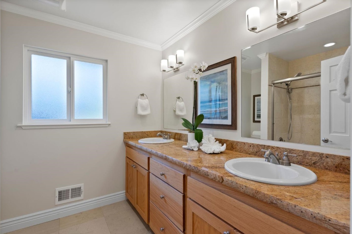 20392 Manoa Ct, Saratoga CA  95070-4909 exterior